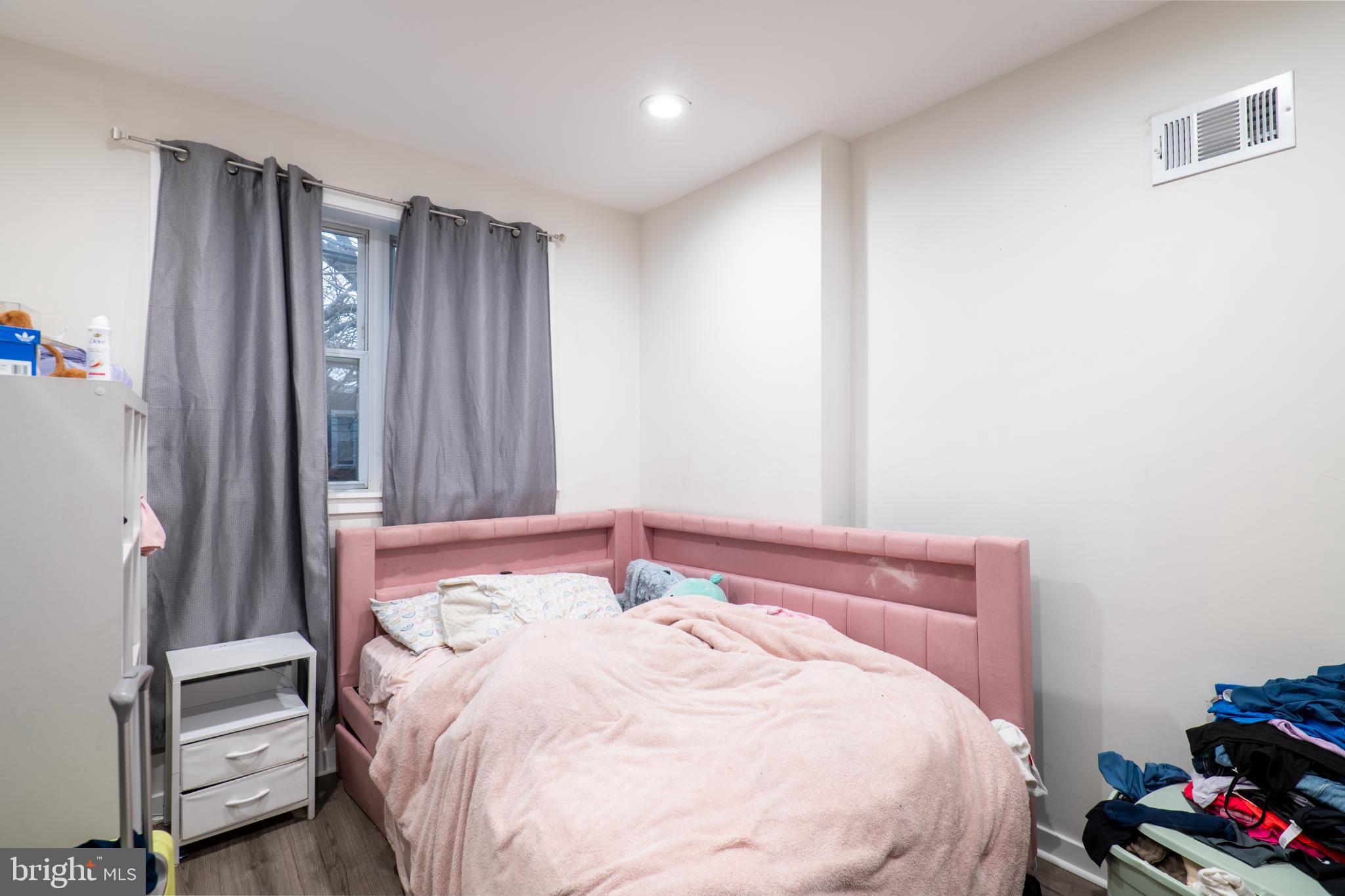 WEST PASSYUNK - Residential