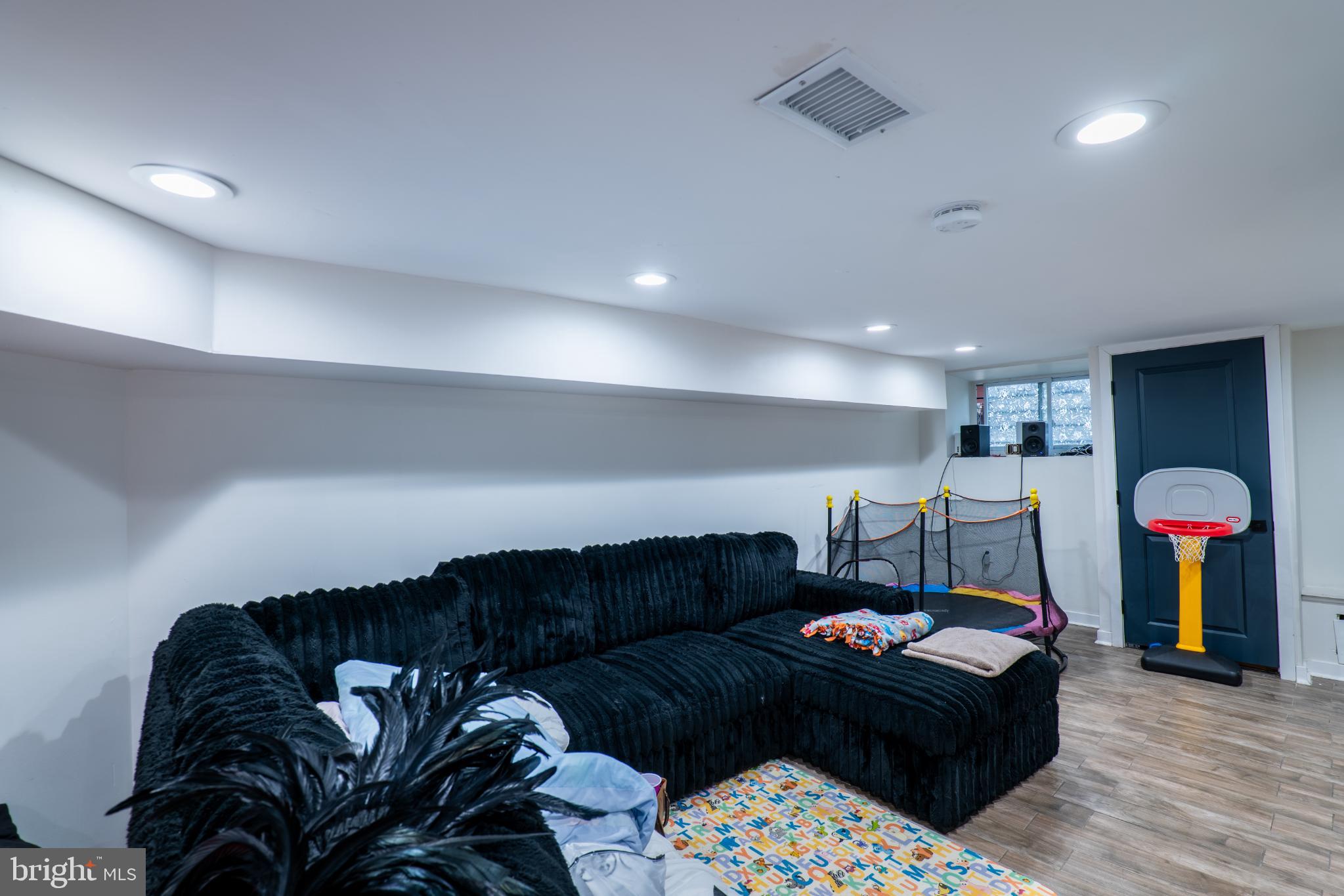 WEST PASSYUNK - Residential