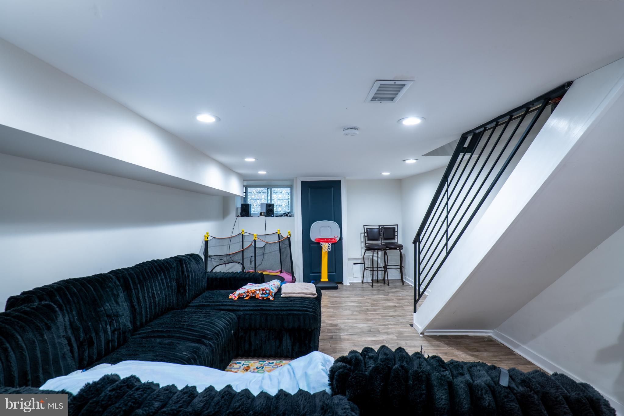 WEST PASSYUNK - Residential