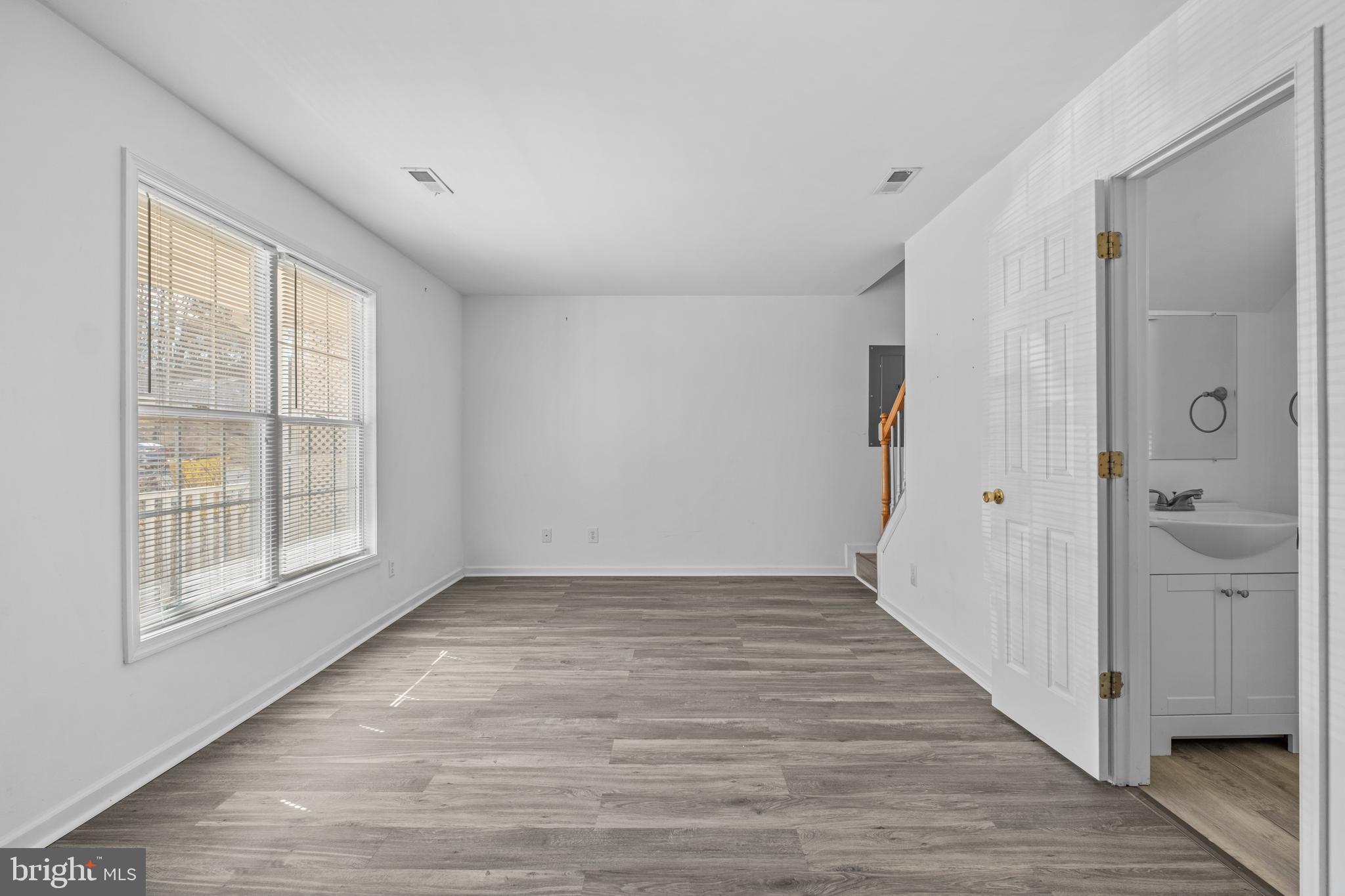 HEDGESVILLE HILLS - Residential