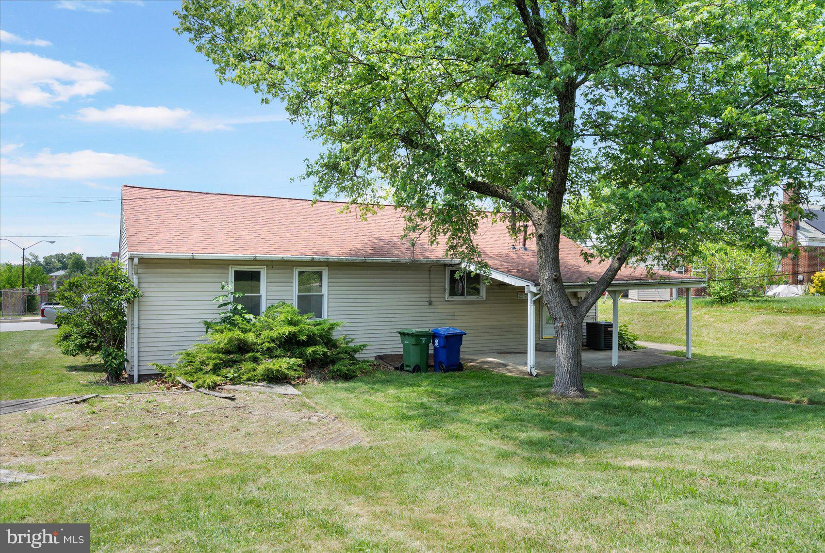 HAMILTON HILLS - Residential