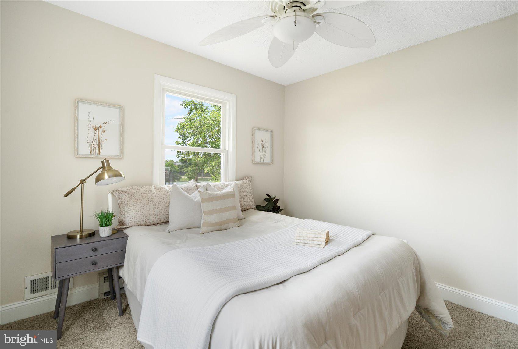 HAMILTON HILLS - Residential