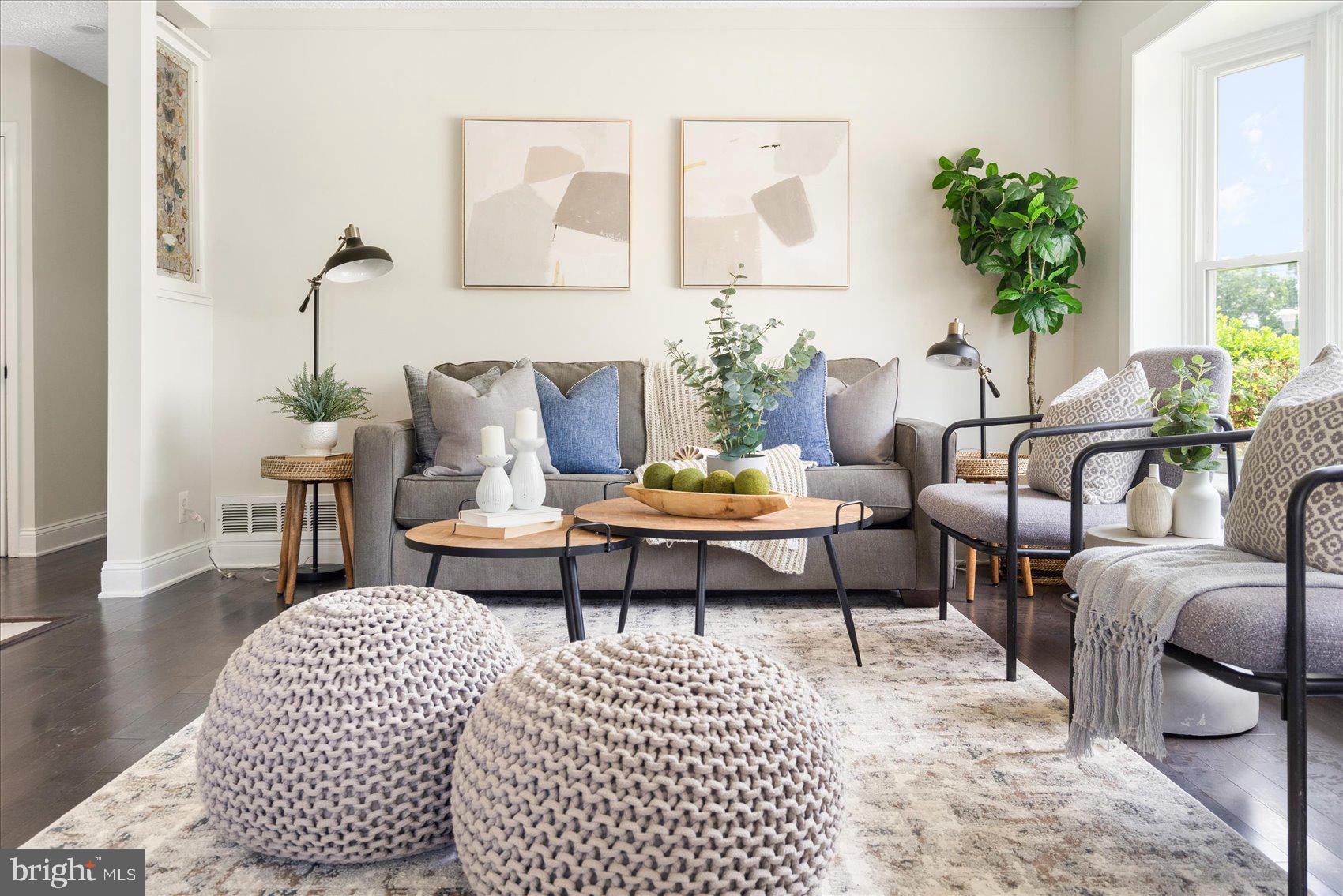 HAMILTON HILLS - Residential