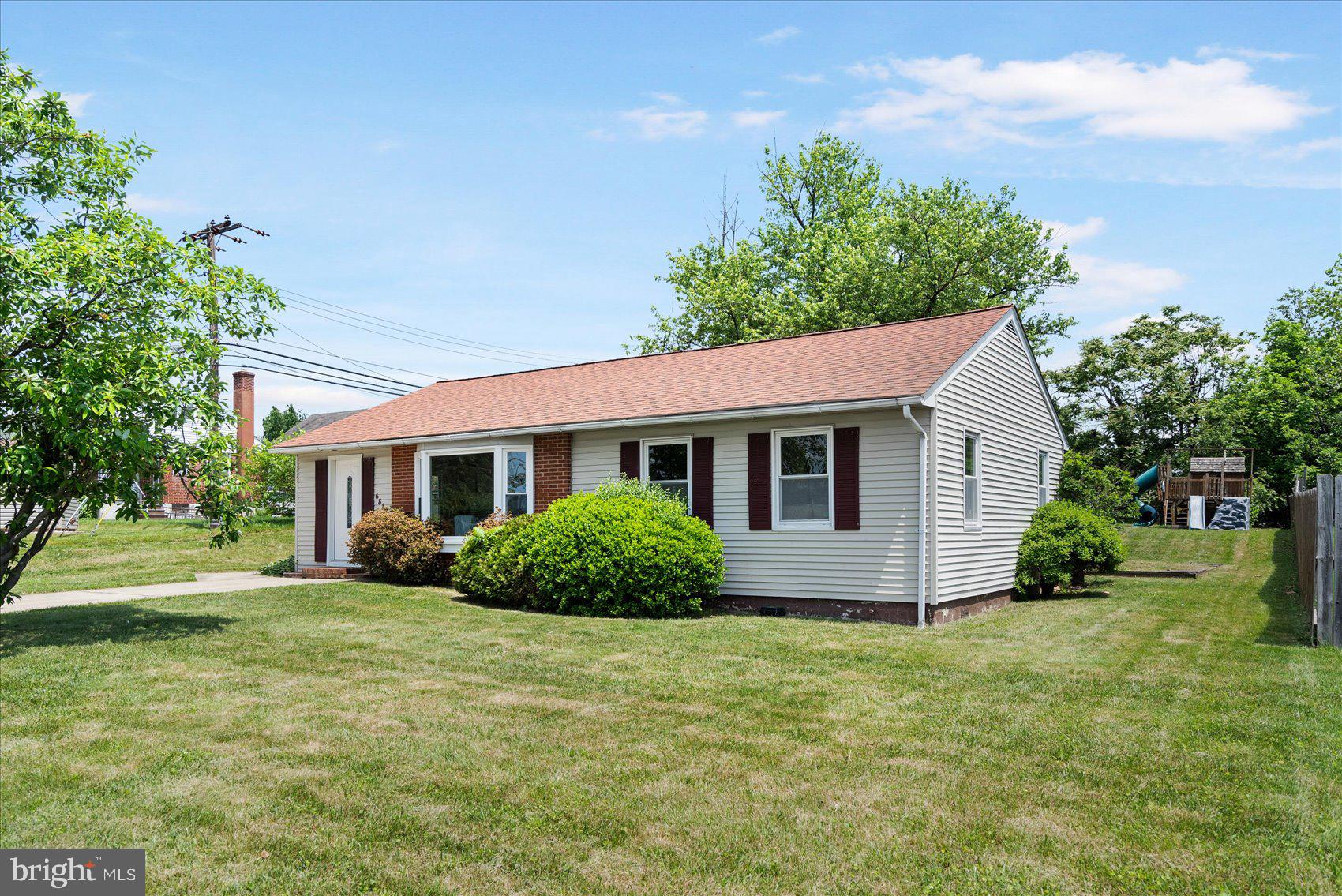 HAMILTON HILLS - Residential