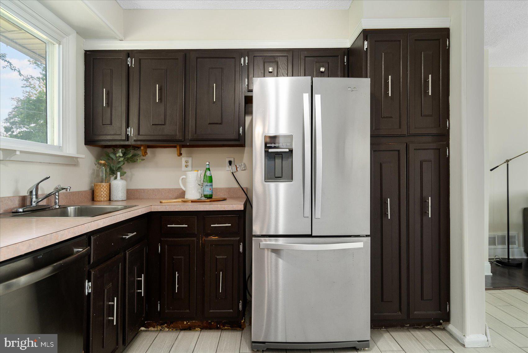 HAMILTON HILLS - Residential