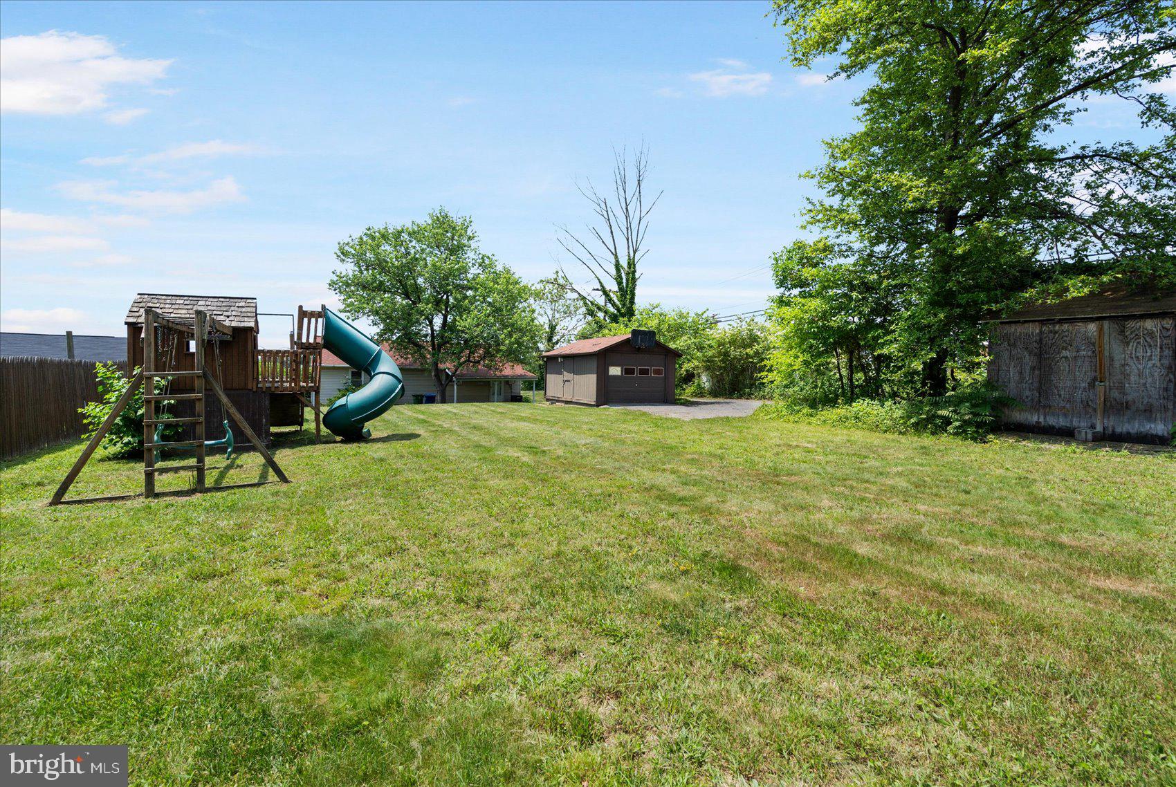 HAMILTON HILLS - Residential