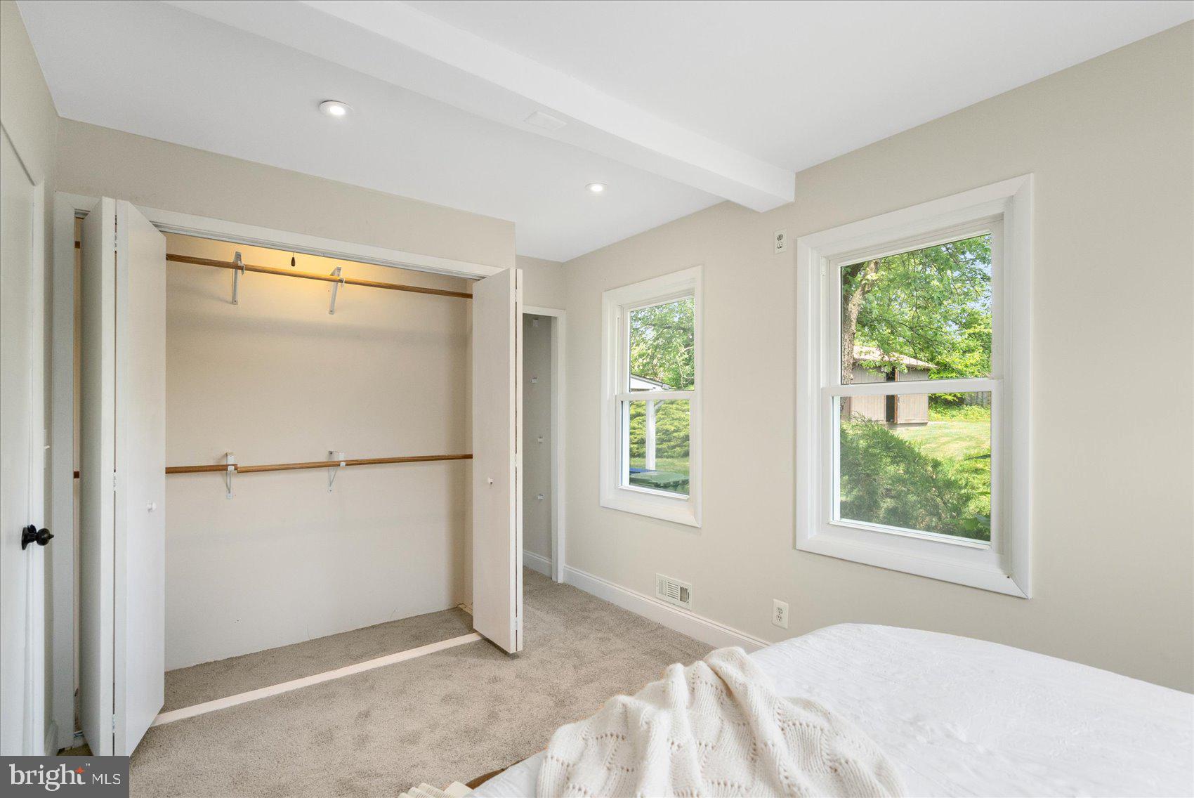 HAMILTON HILLS - Residential