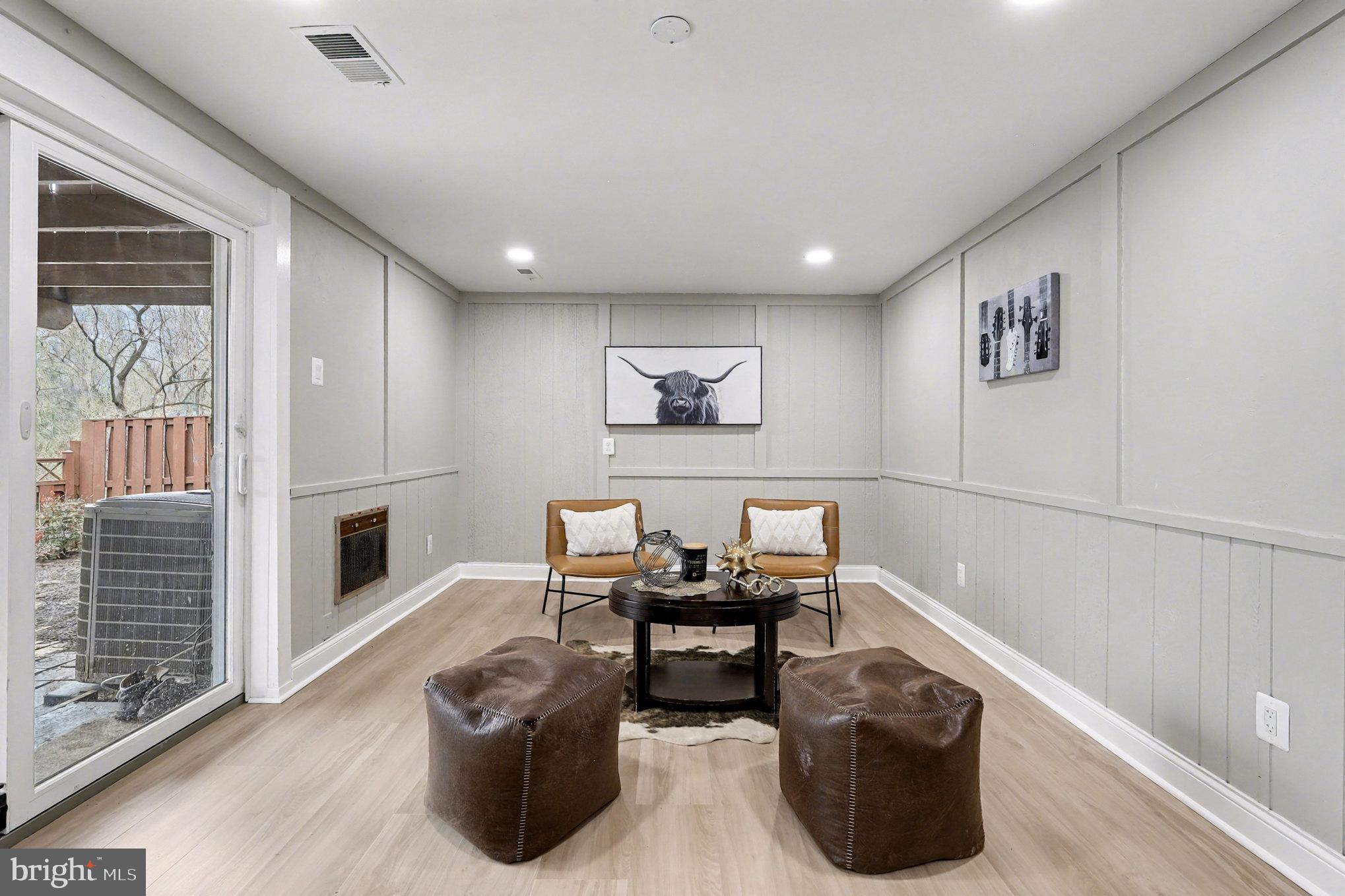 ROCKSHIRE TOWNHOMES - Residential