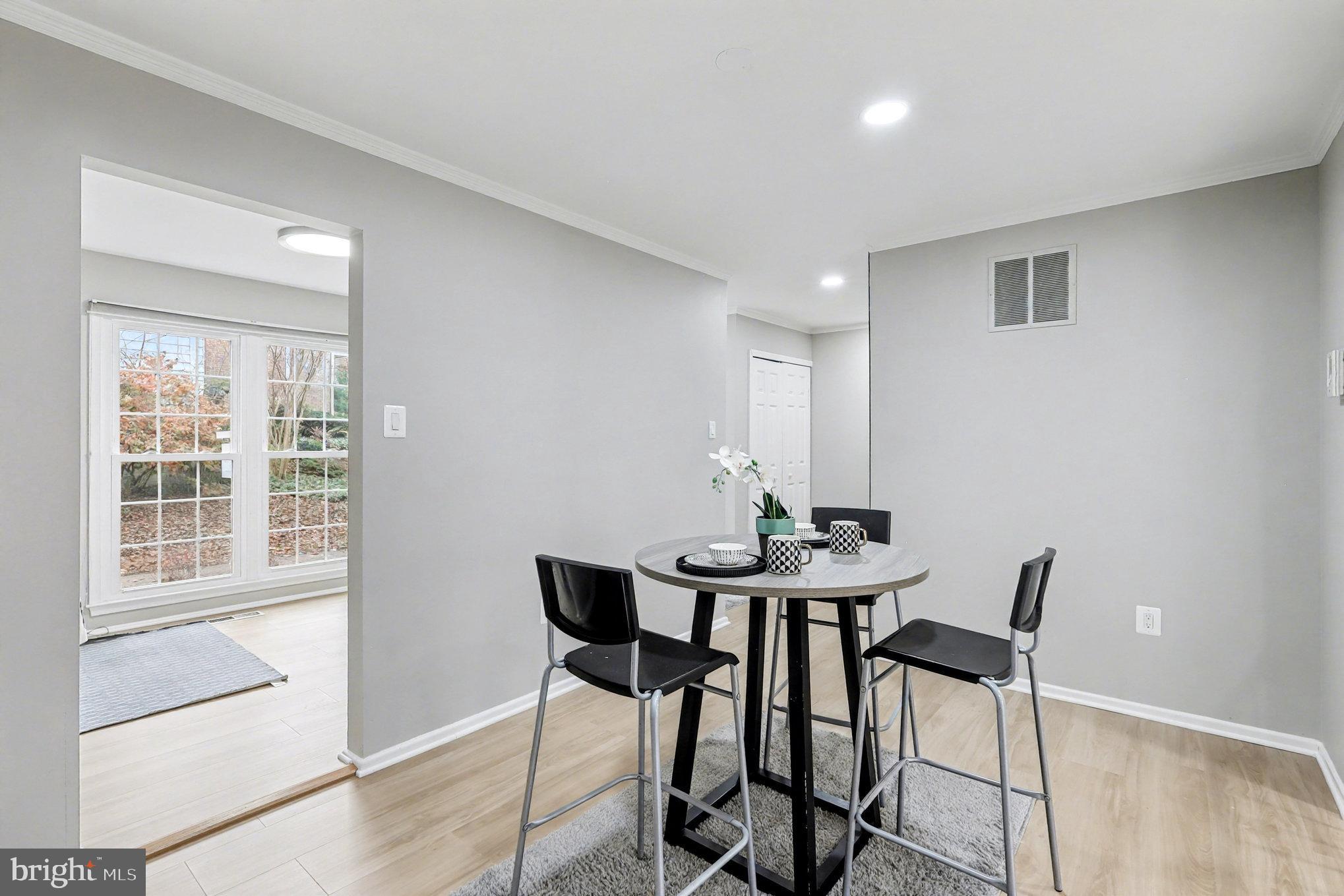 ROCKSHIRE TOWNHOMES - Residential