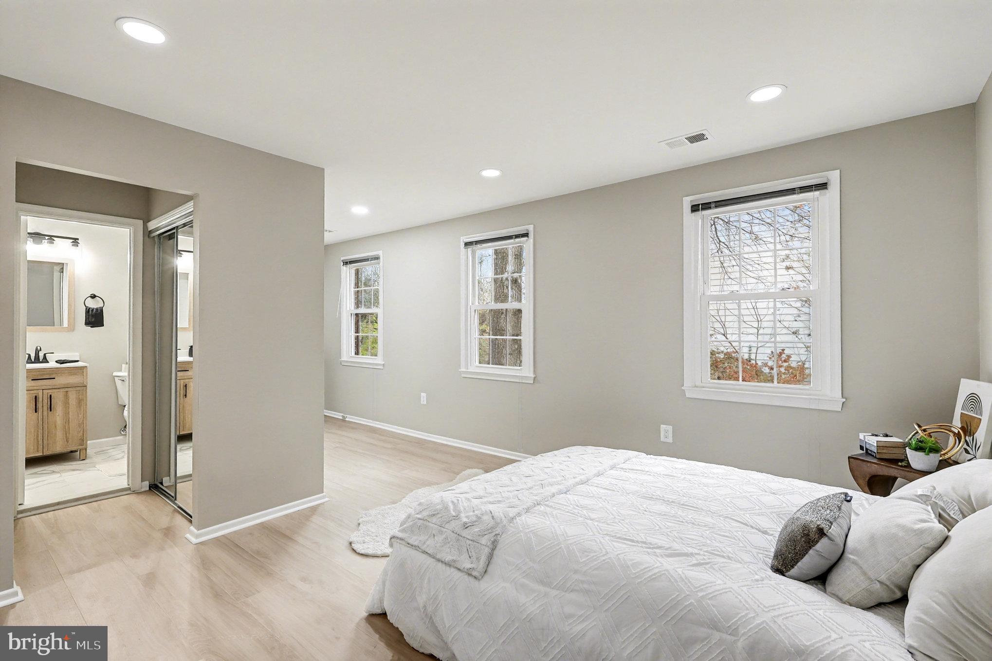 ROCKSHIRE TOWNHOMES - Residential