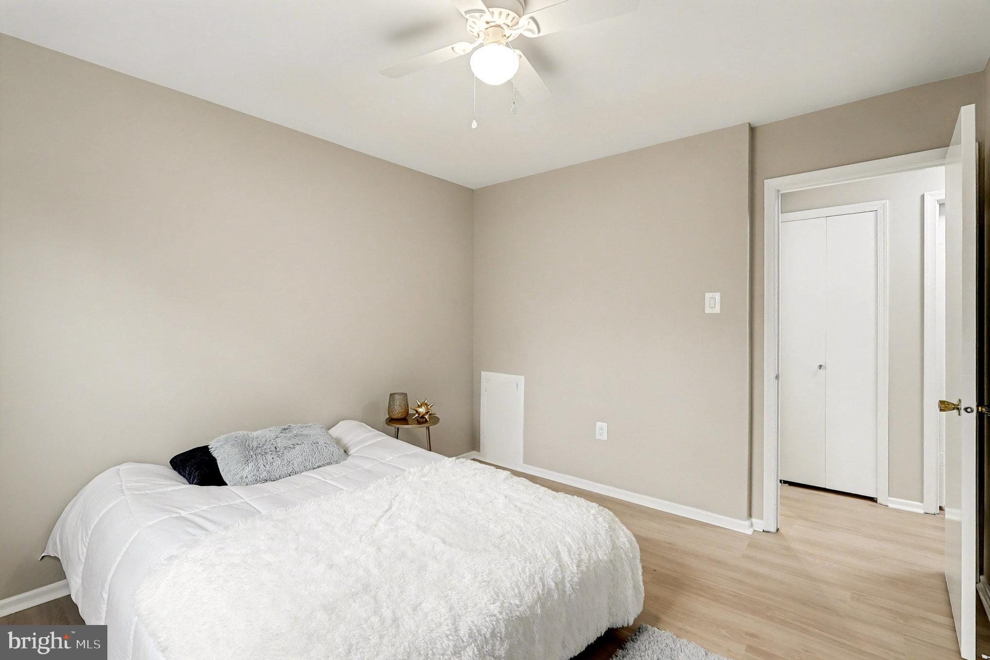 ROCKSHIRE TOWNHOMES - Residential