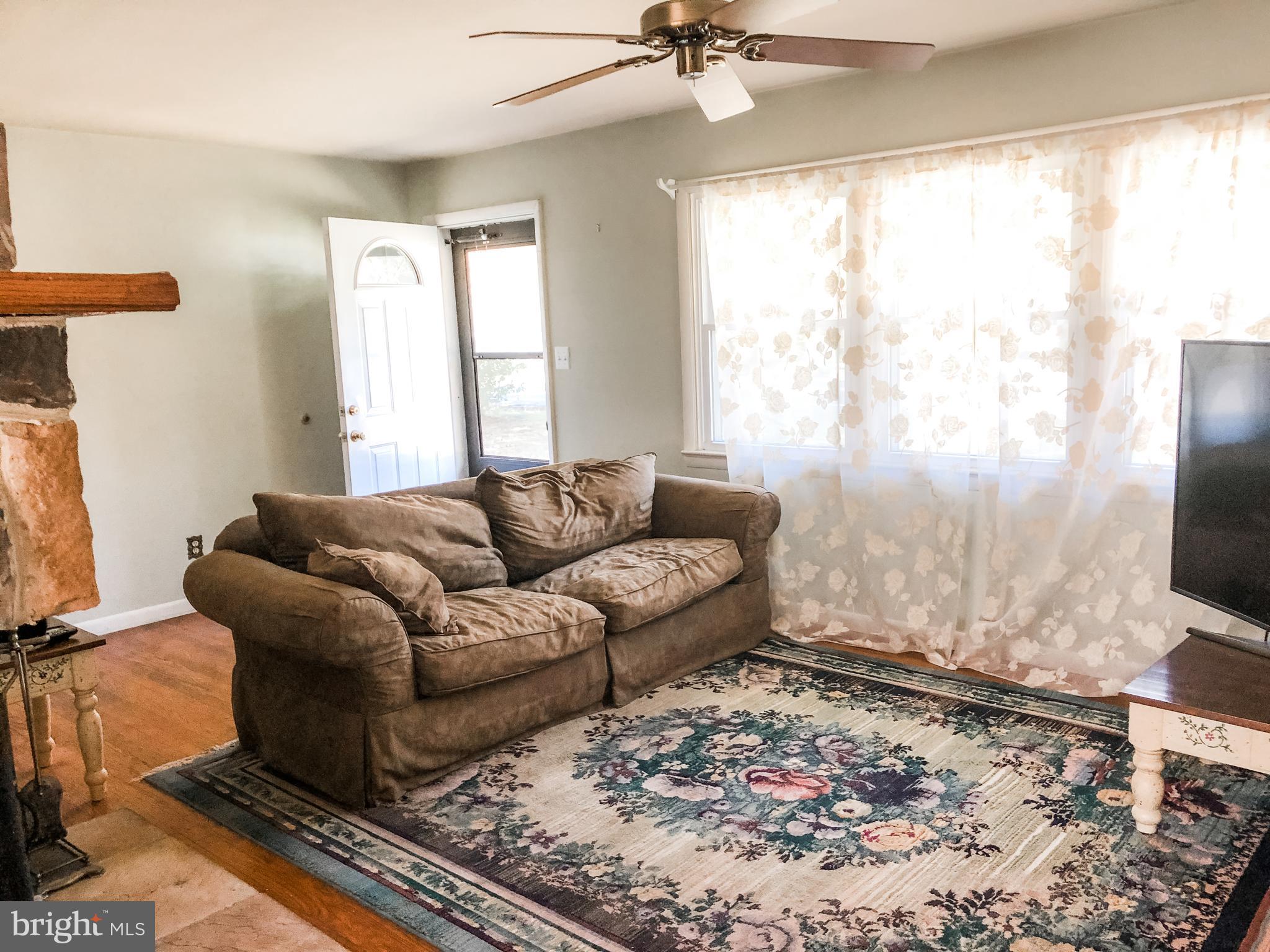 GREENVIEW KNOLLS - Residential