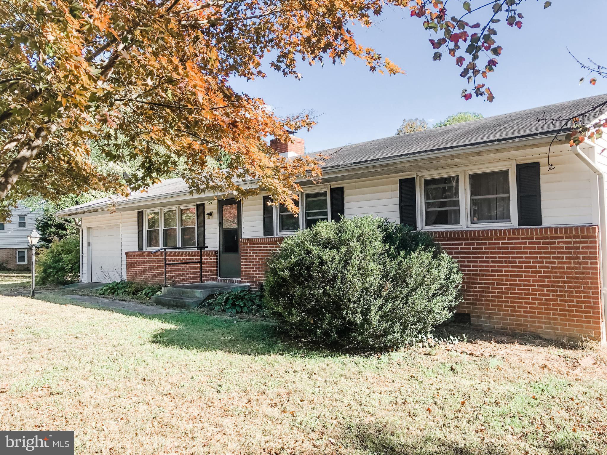 GREENVIEW KNOLLS - Residential