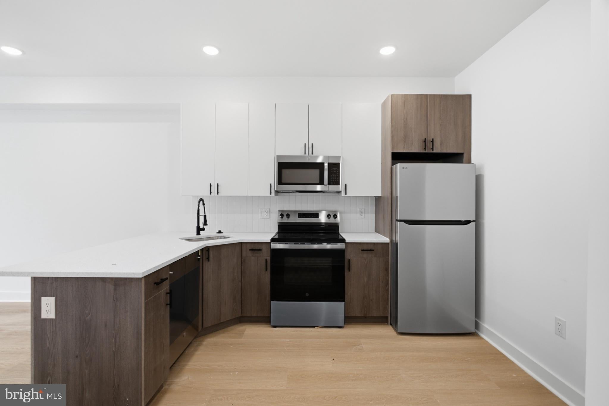 2253 N 12TH STREET 1
