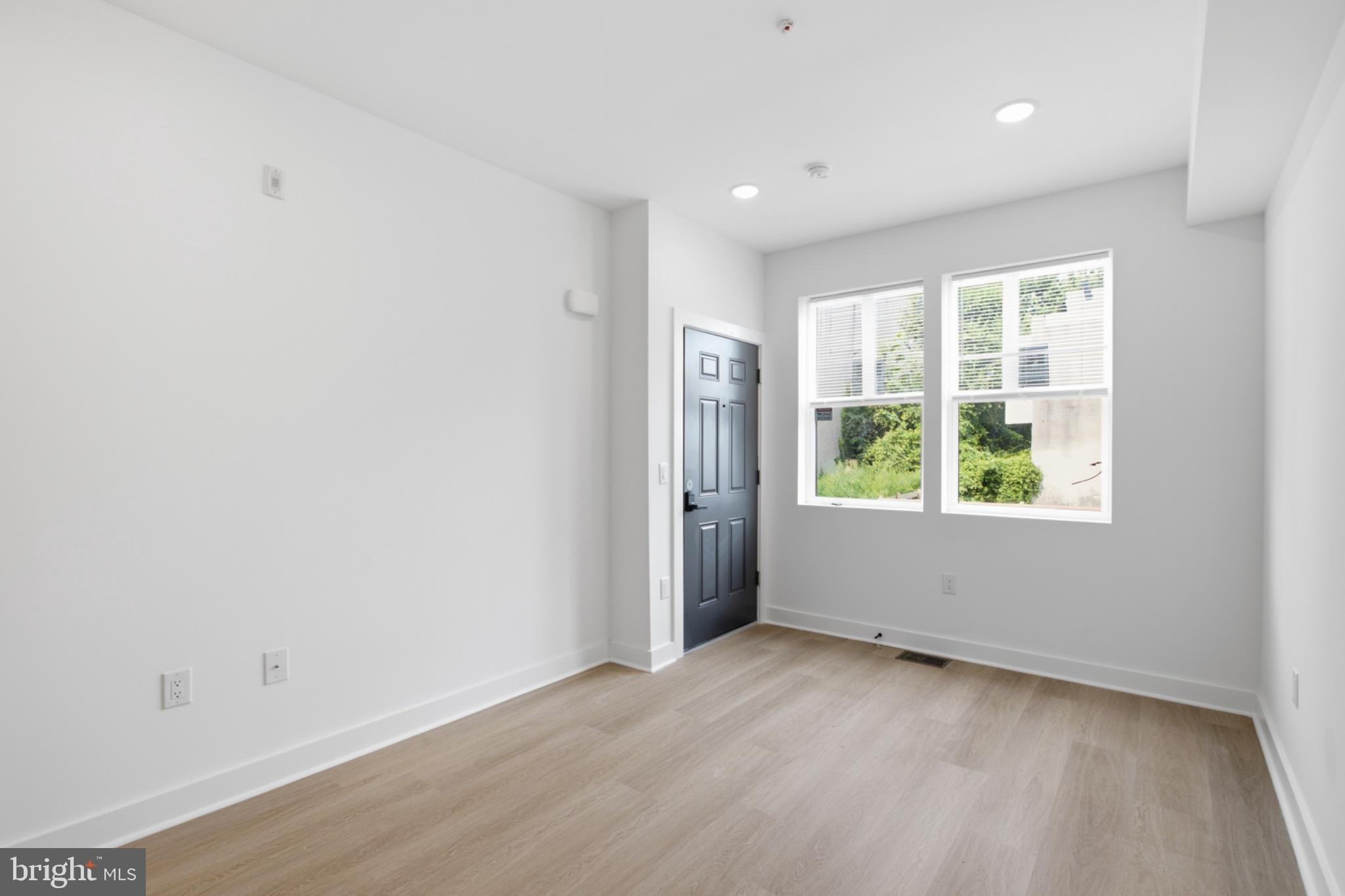 2253 N 12TH STREET 1