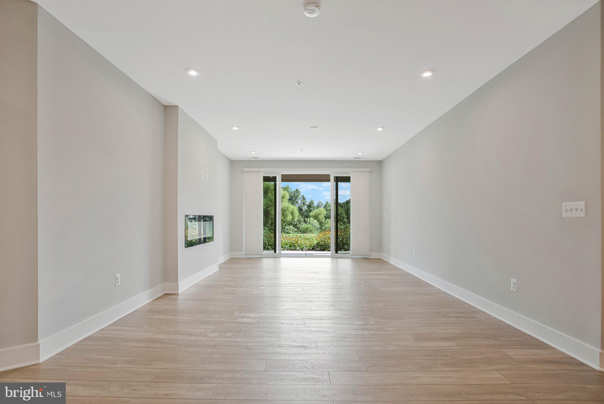 FOUR SEASONS AT KENT ISLAND - Residential