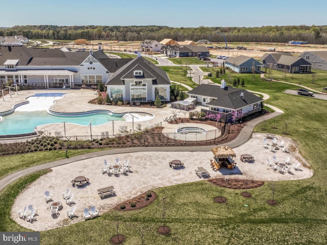 FOUR SEASONS AT KENT ISLAND - Residential