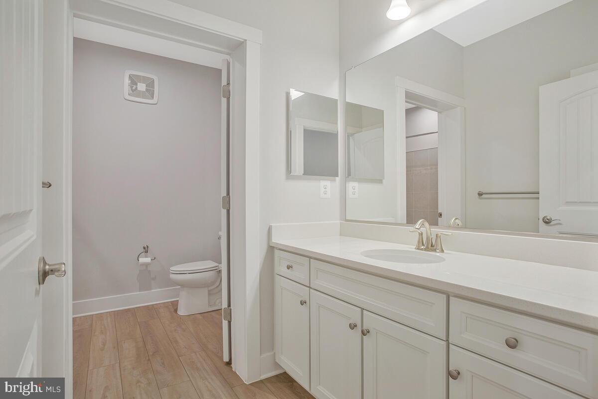 FOUR SEASONS AT KENT ISLAND - Residential