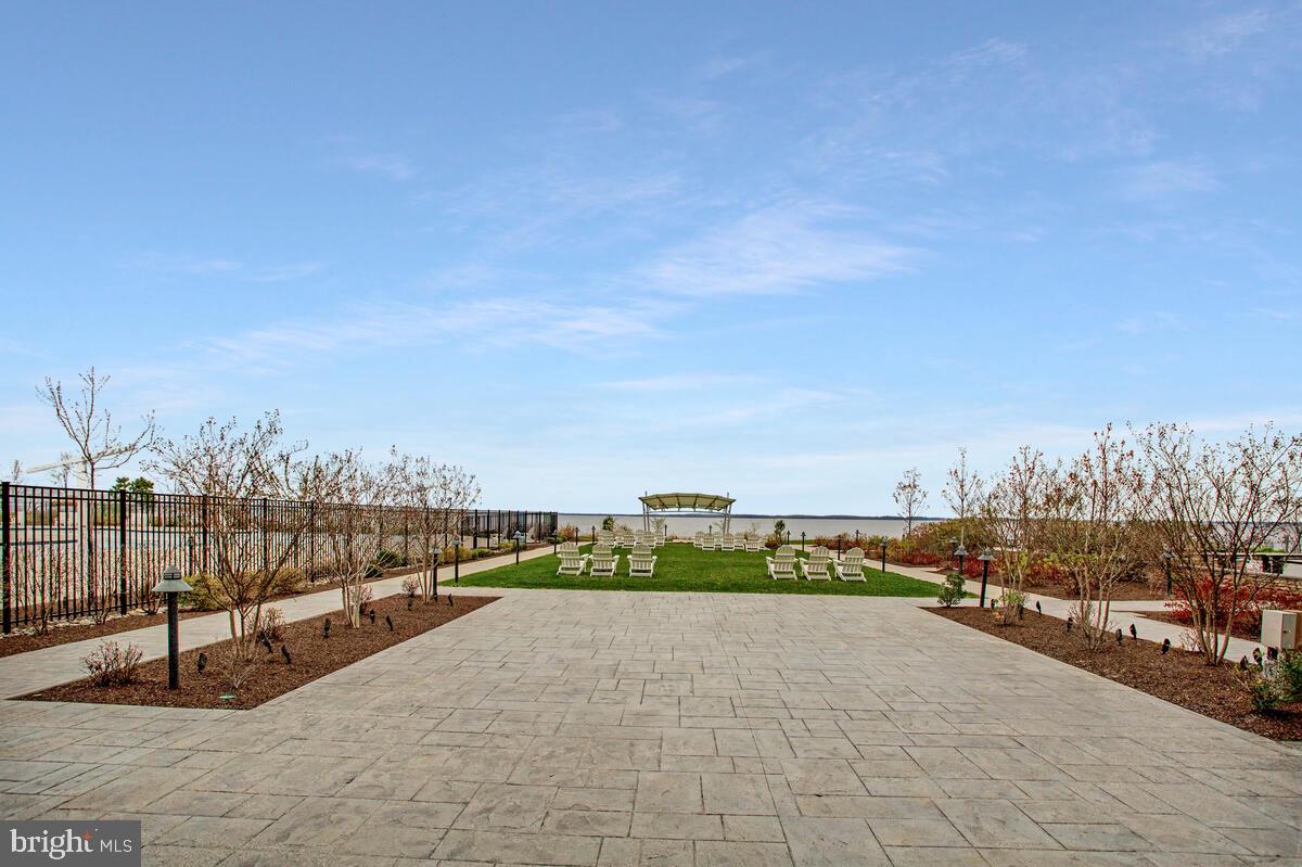 FOUR SEASONS AT KENT ISLAND - Residential