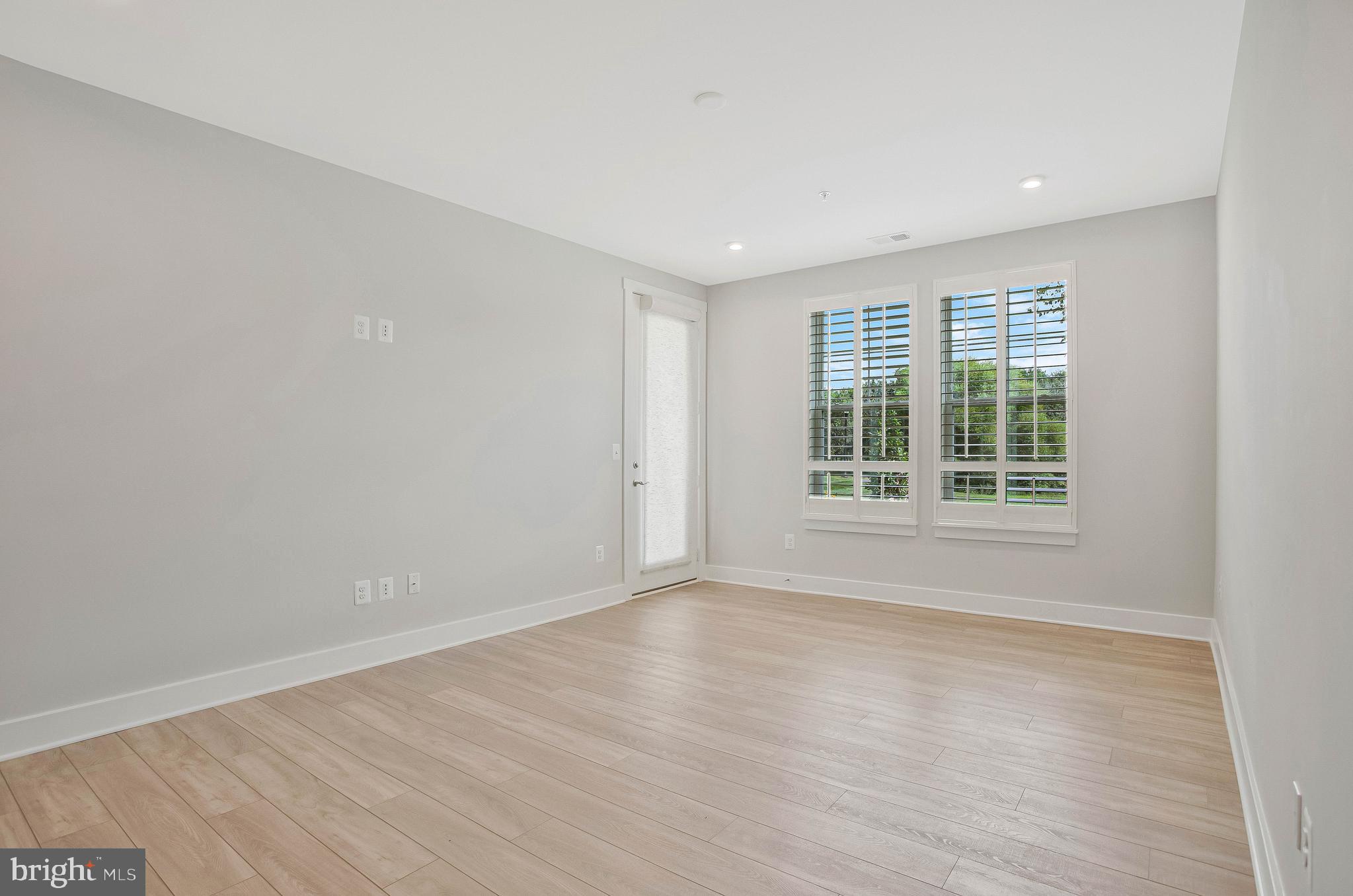 FOUR SEASONS AT KENT ISLAND - Residential