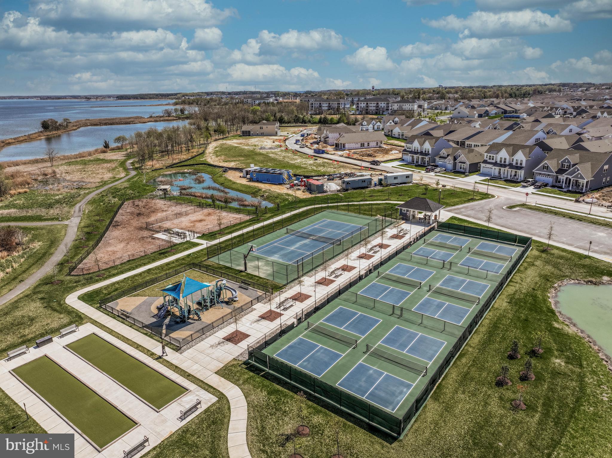 FOUR SEASONS AT KENT ISLAND - Residential