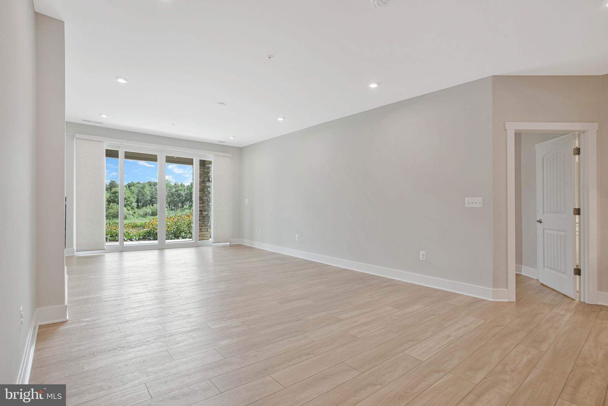 FOUR SEASONS AT KENT ISLAND - Residential