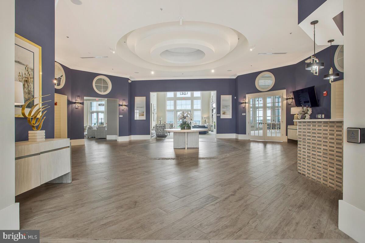 FOUR SEASONS AT KENT ISLAND - Residential