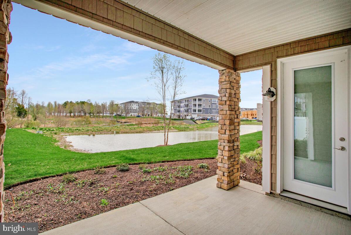 FOUR SEASONS AT KENT ISLAND - Residential