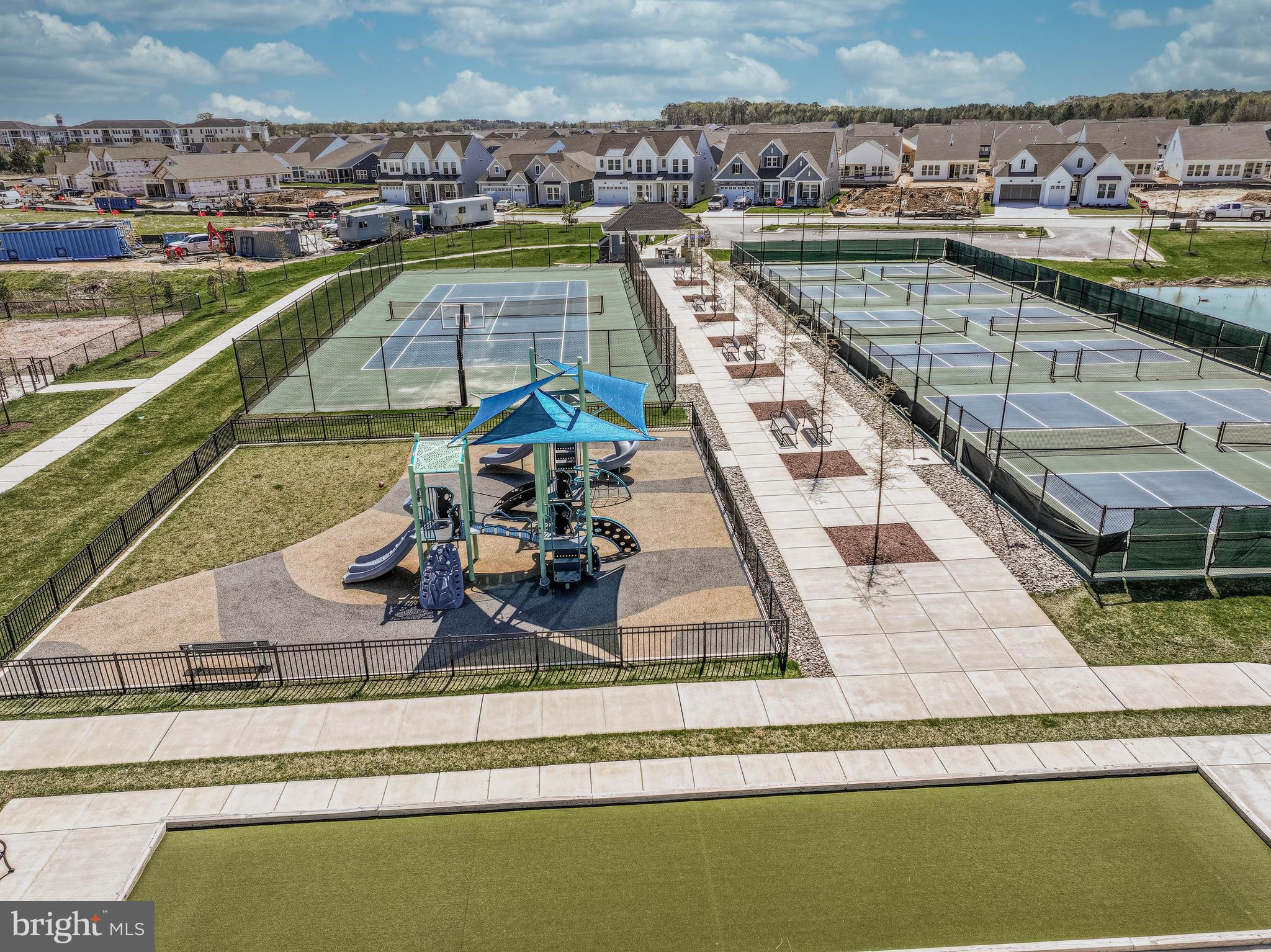 FOUR SEASONS AT KENT ISLAND - Residential