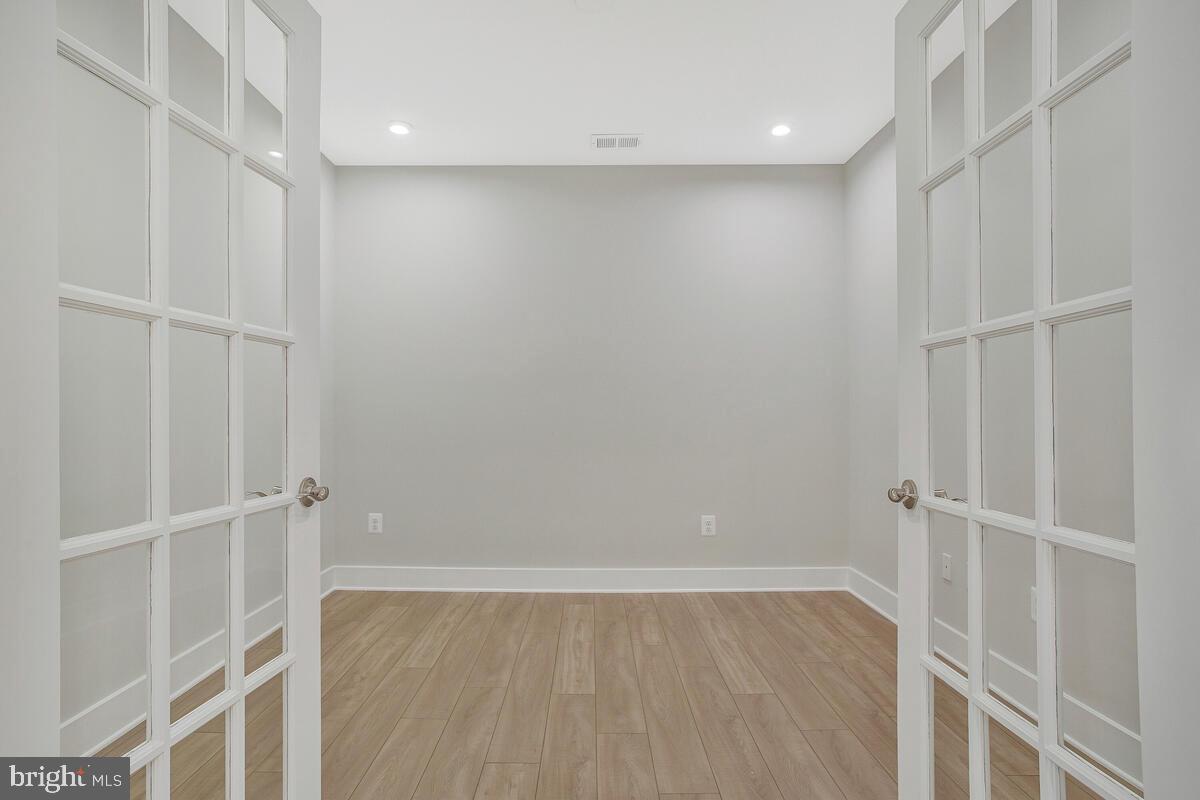 FOUR SEASONS AT KENT ISLAND - Residential