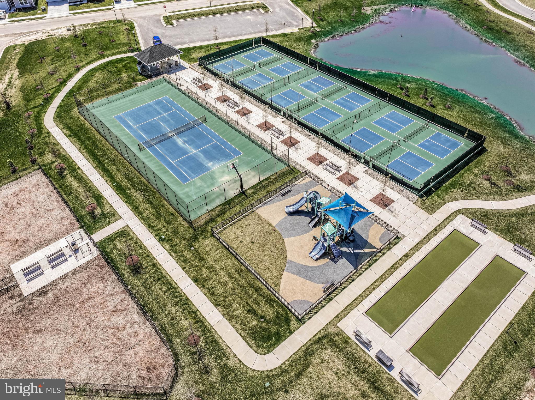 FOUR SEASONS AT KENT ISLAND - Residential