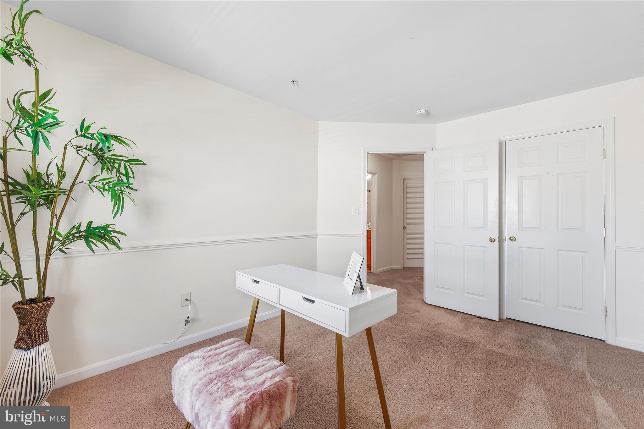 SEVEN OAKS - Residential