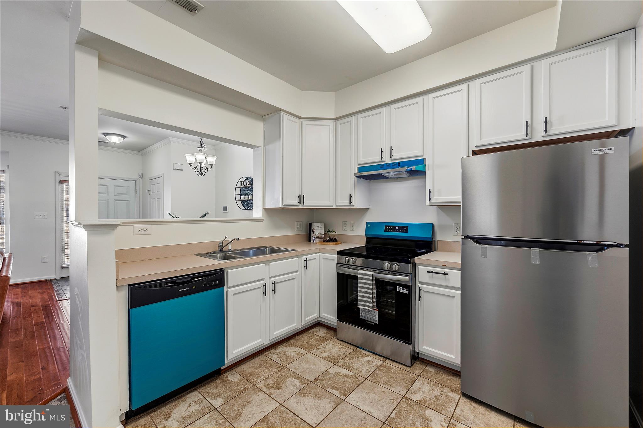 SEVEN OAKS - Residential