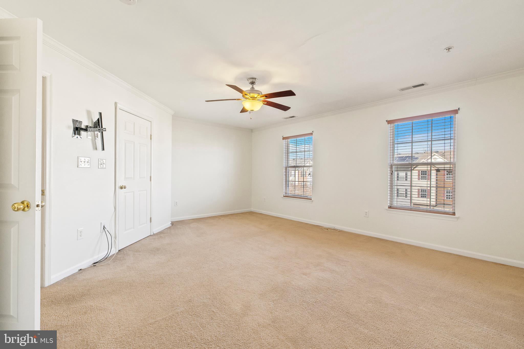 SEVEN OAKS - Residential