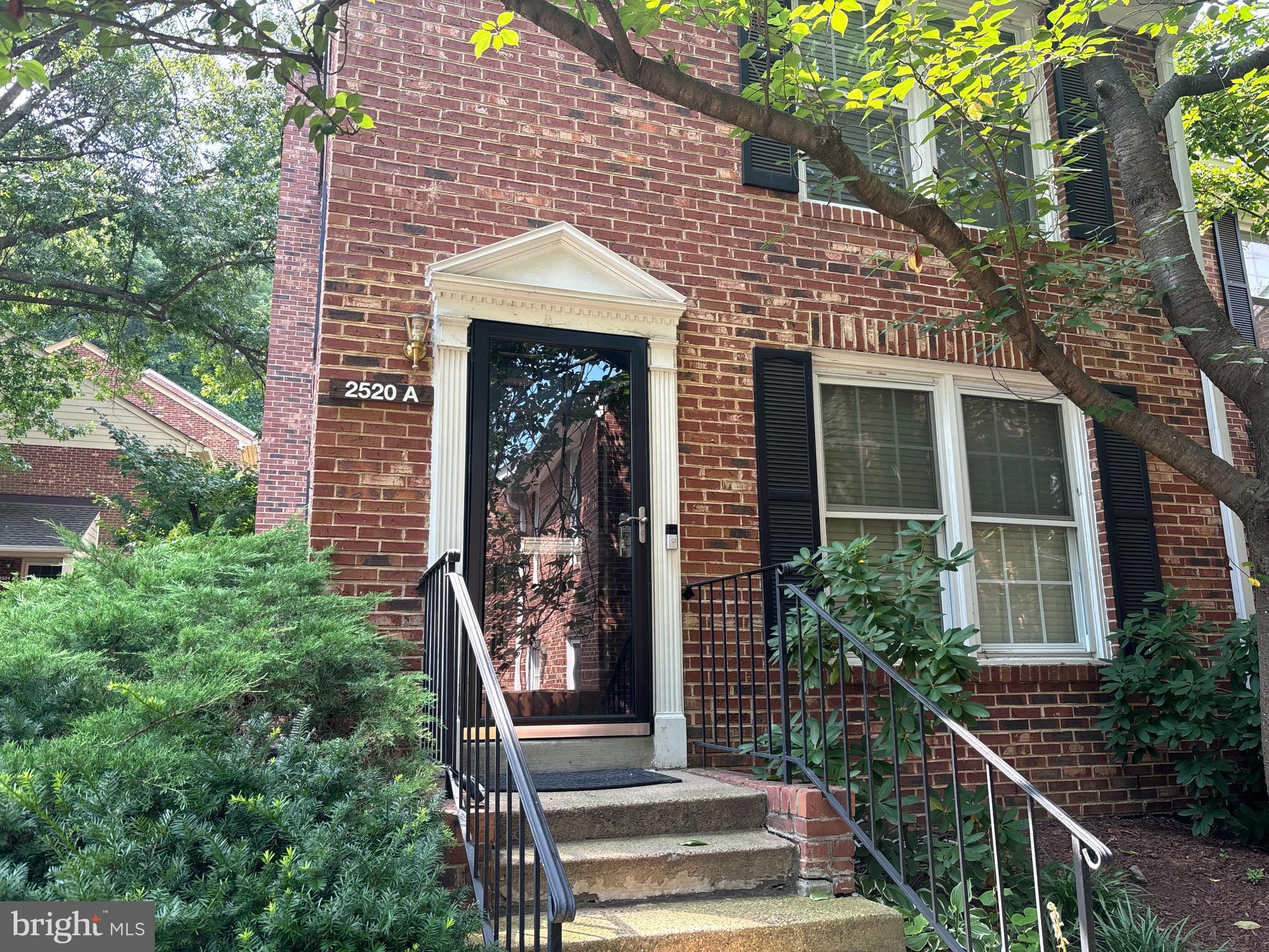 2520 S WALTER REED DRIVE 1