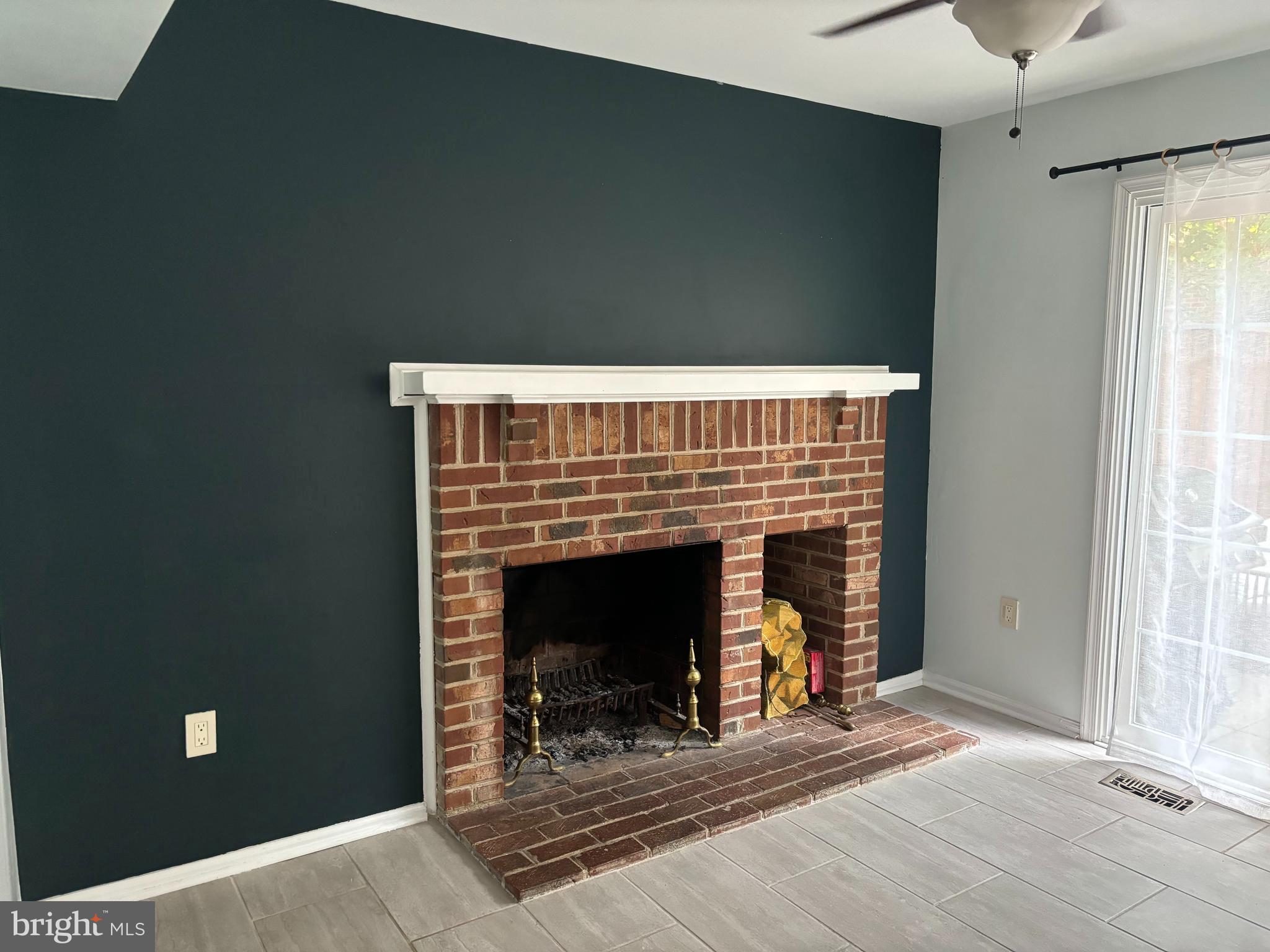 2520 S WALTER REED DRIVE 1