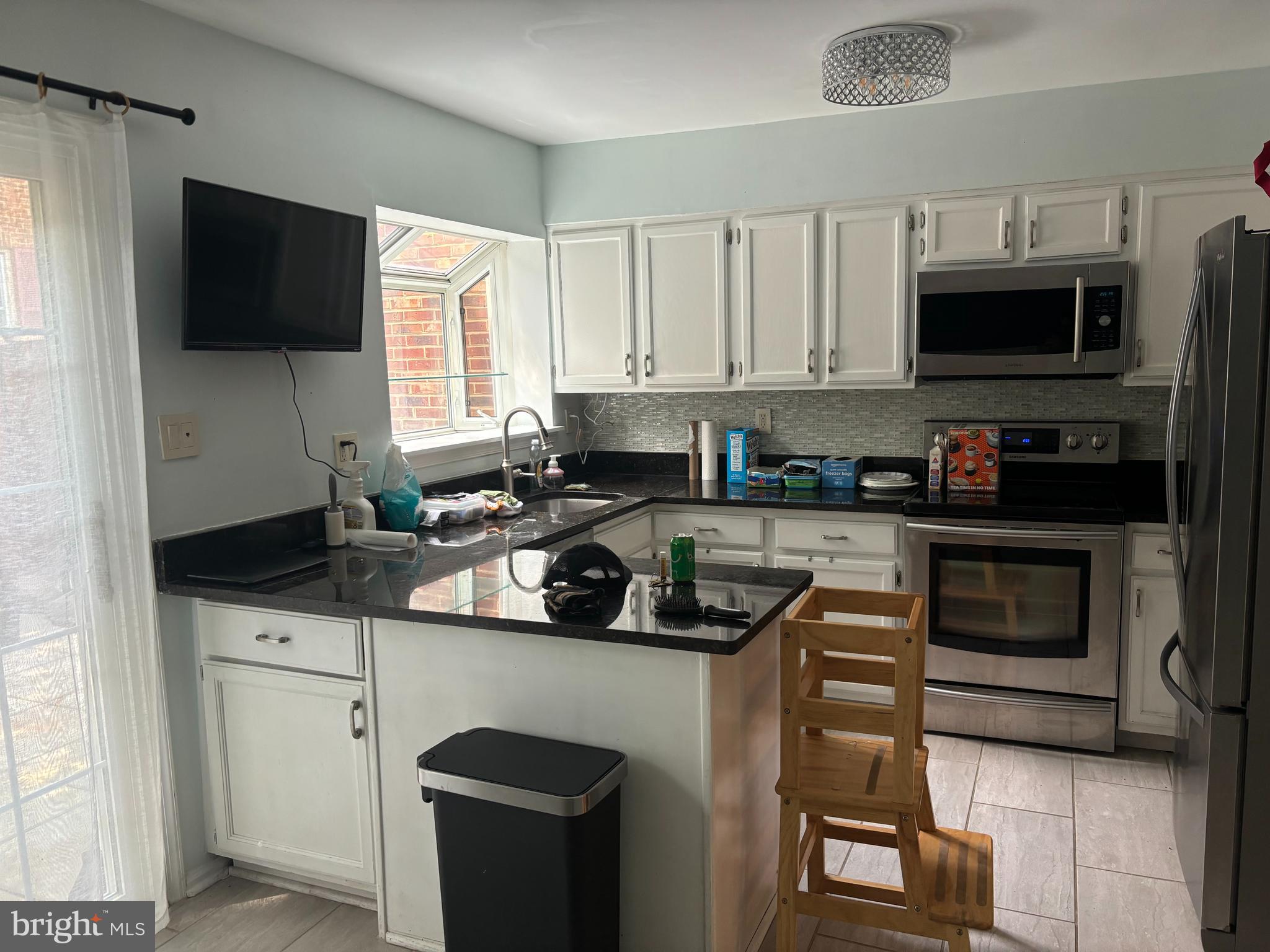 2520 S WALTER REED DRIVE 1