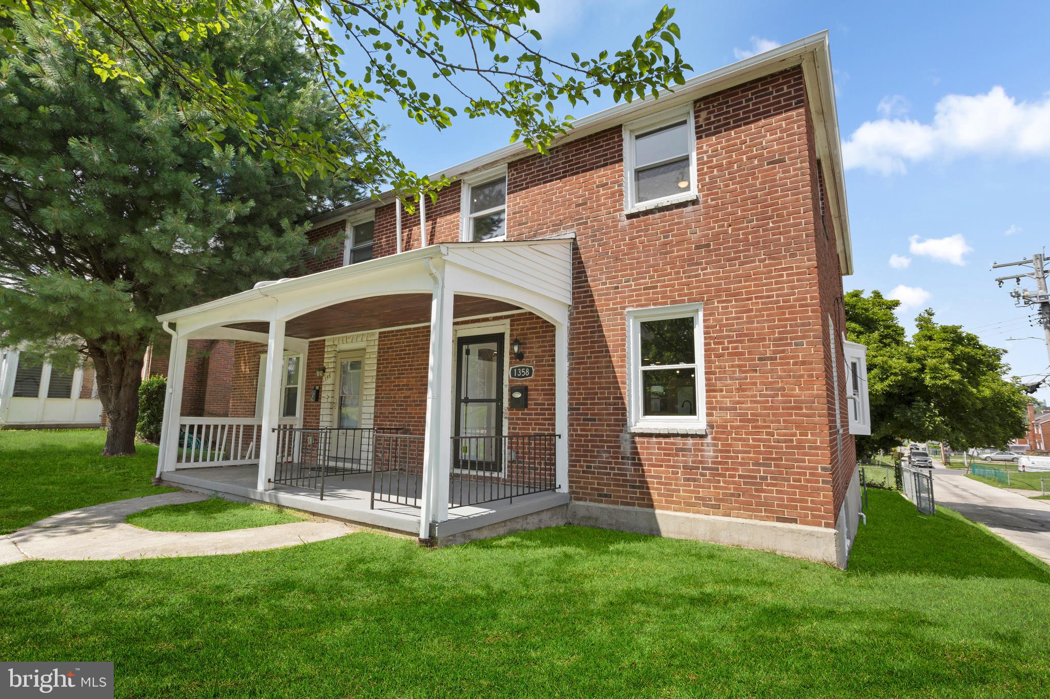 1358 CROFTON ROAD