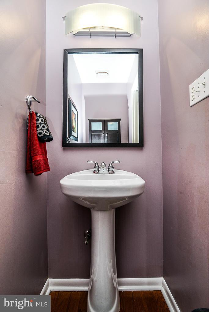 RESTON - Residential