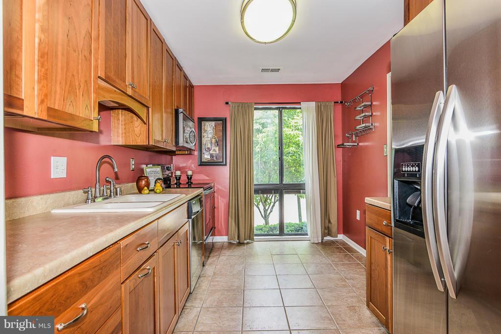 RESTON - Residential