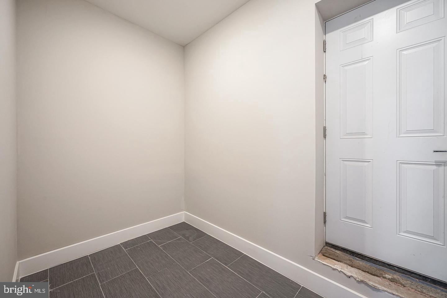 NORTHERN LIBERTIES - Commercial Sale
