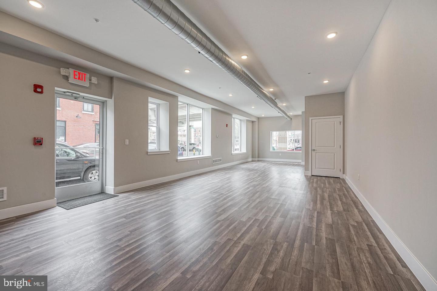 NORTHERN LIBERTIES - Commercial Sale