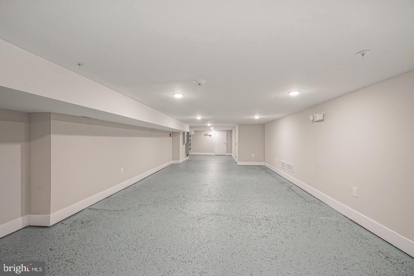 NORTHERN LIBERTIES - Commercial Sale