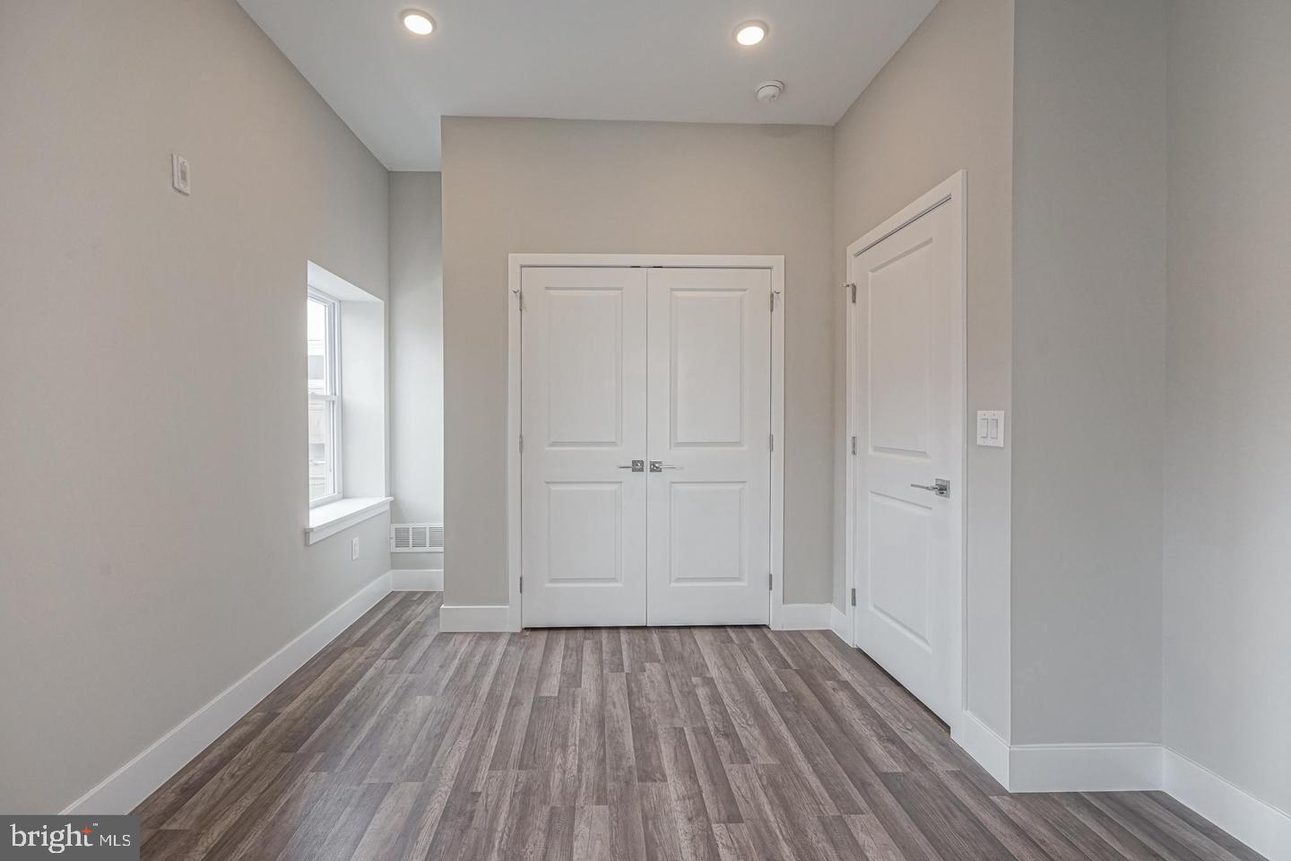 NORTHERN LIBERTIES - Commercial Sale