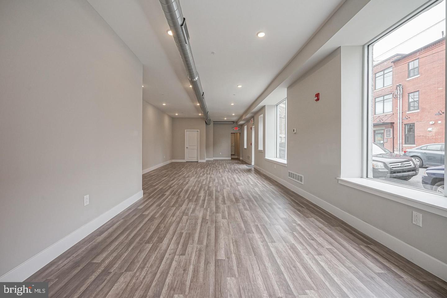 NORTHERN LIBERTIES - Commercial Sale