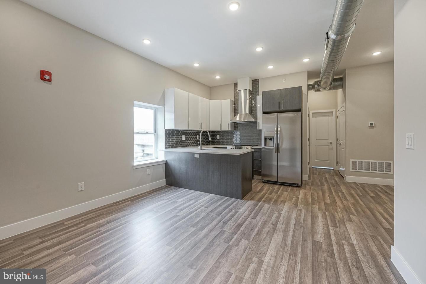 NORTHERN LIBERTIES - Commercial Sale