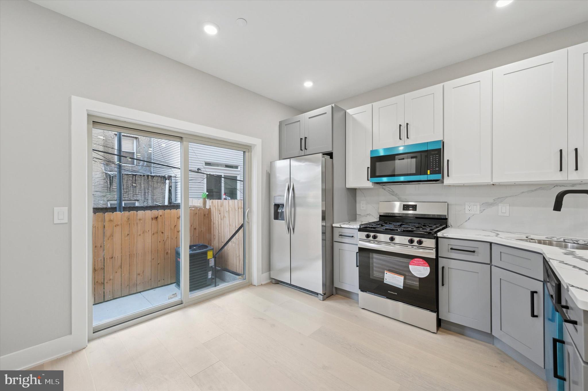 EAST PASSYUNK CROSSING - Residential