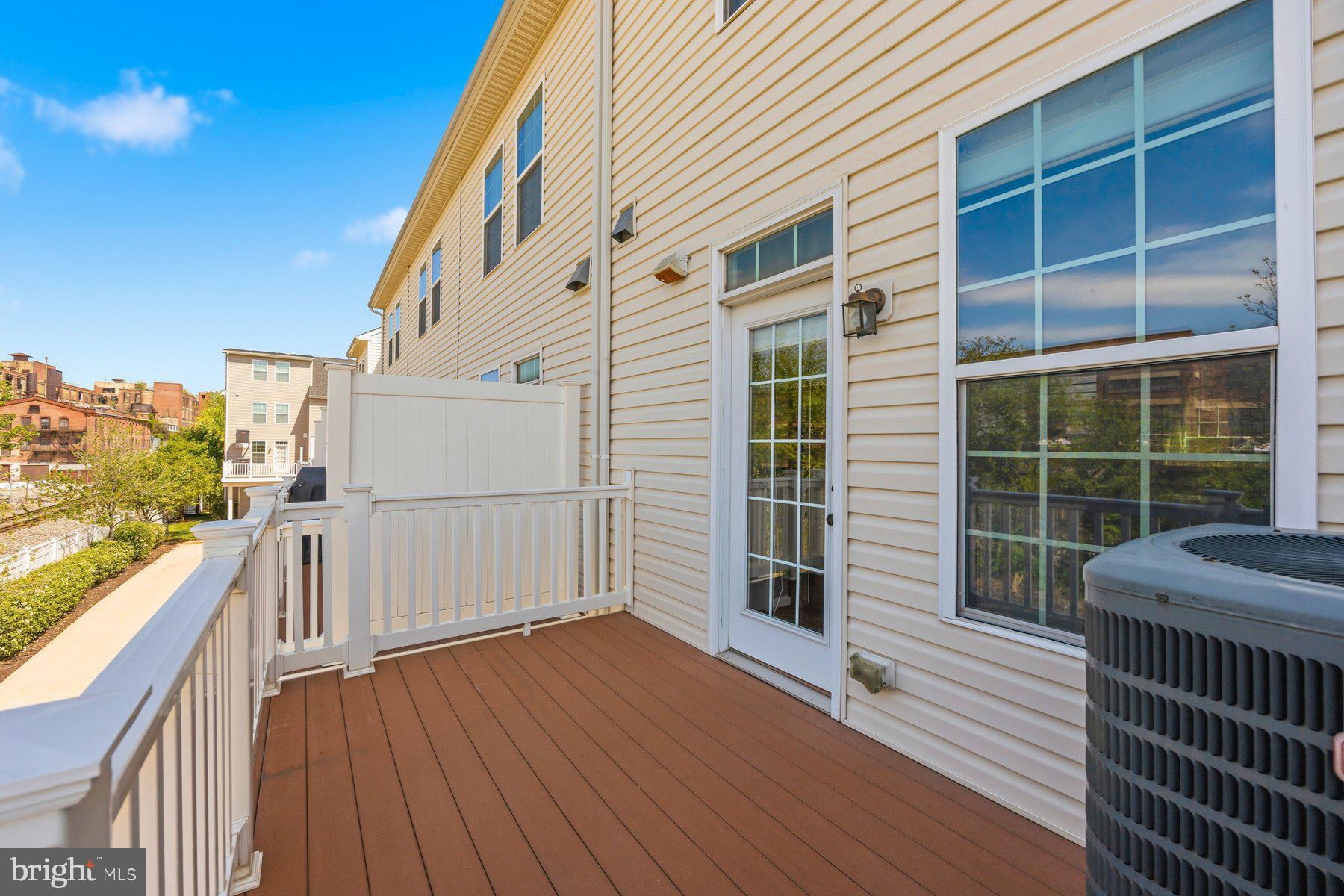 O'DONNELL SQUARE - Residential