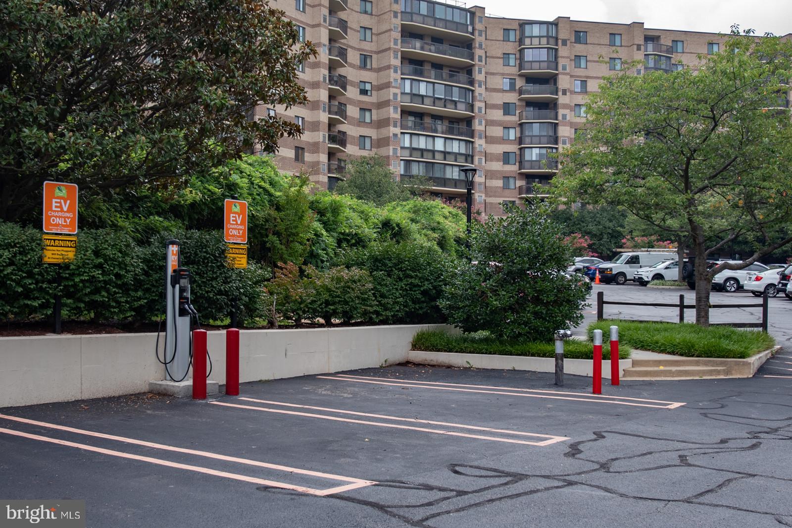 ROTONDA - Residential Lease