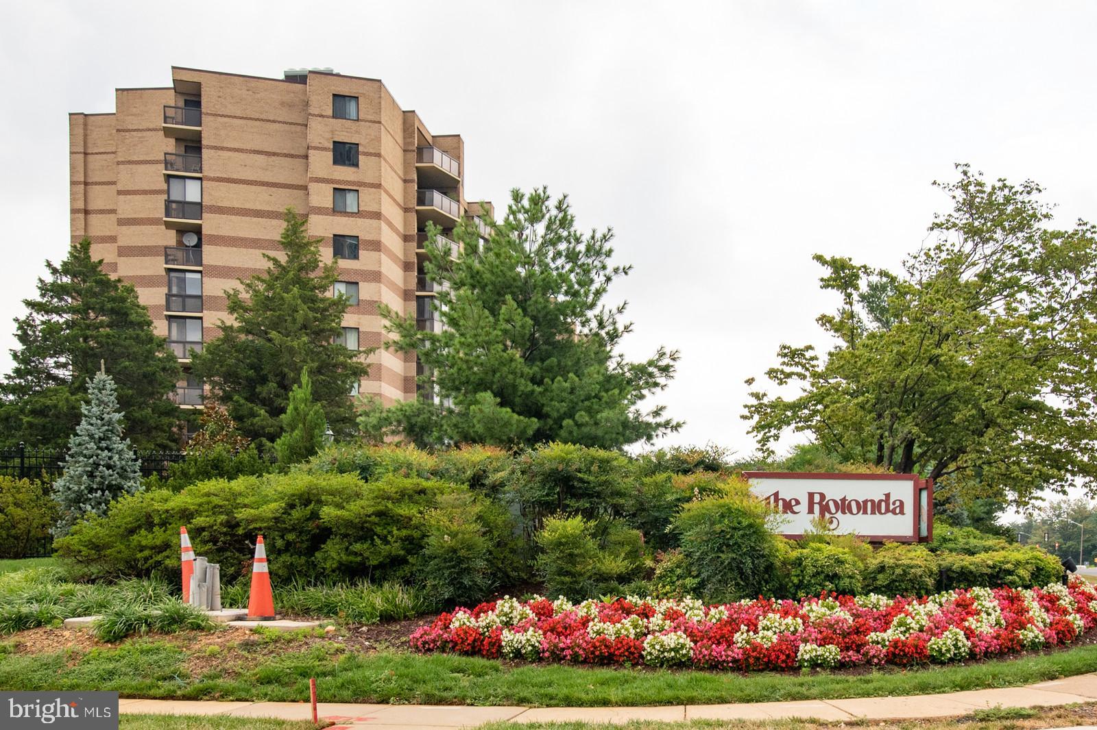 ROTONDA - Residential Lease